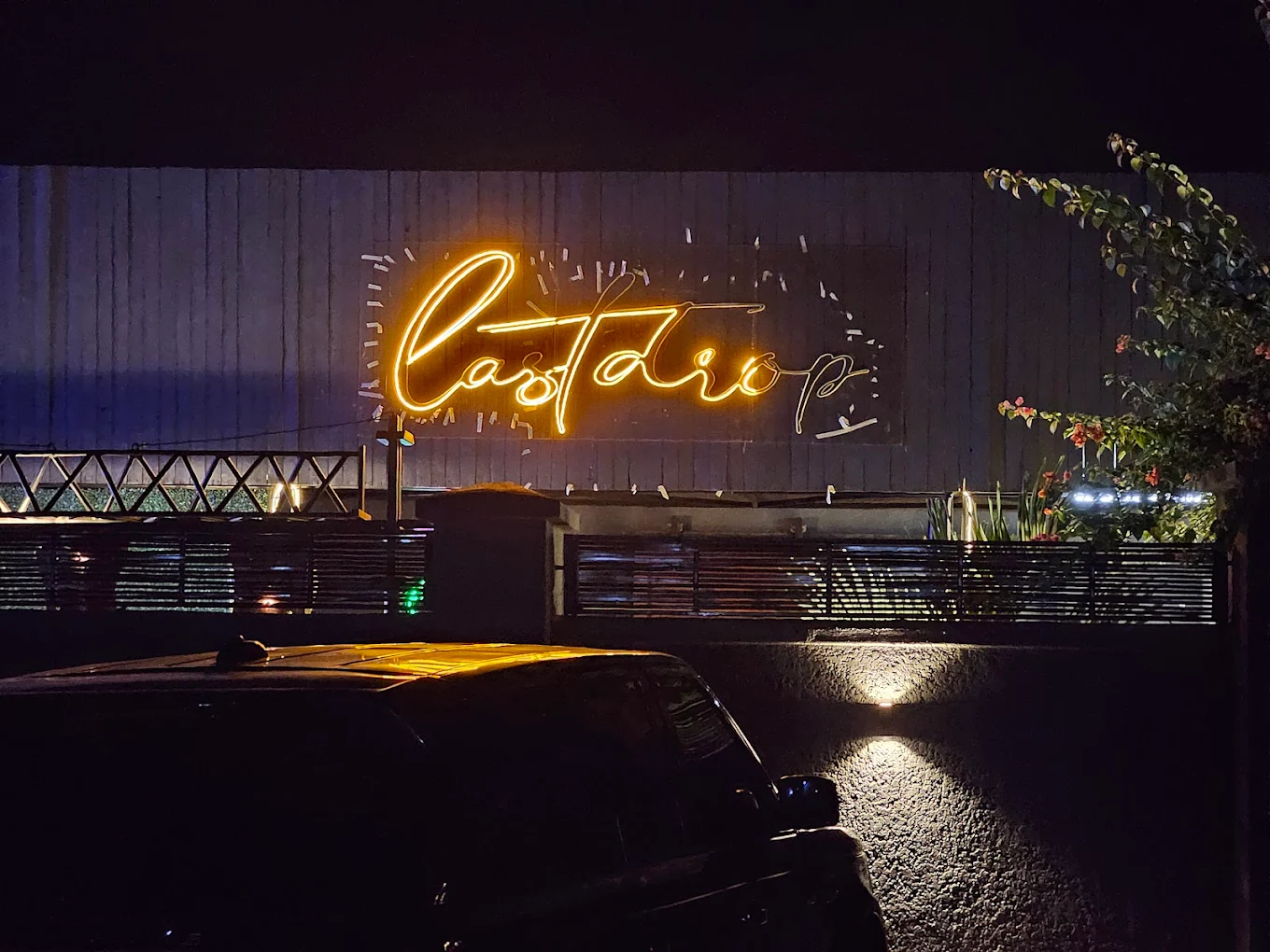 Lastdrop Retro and lounge.