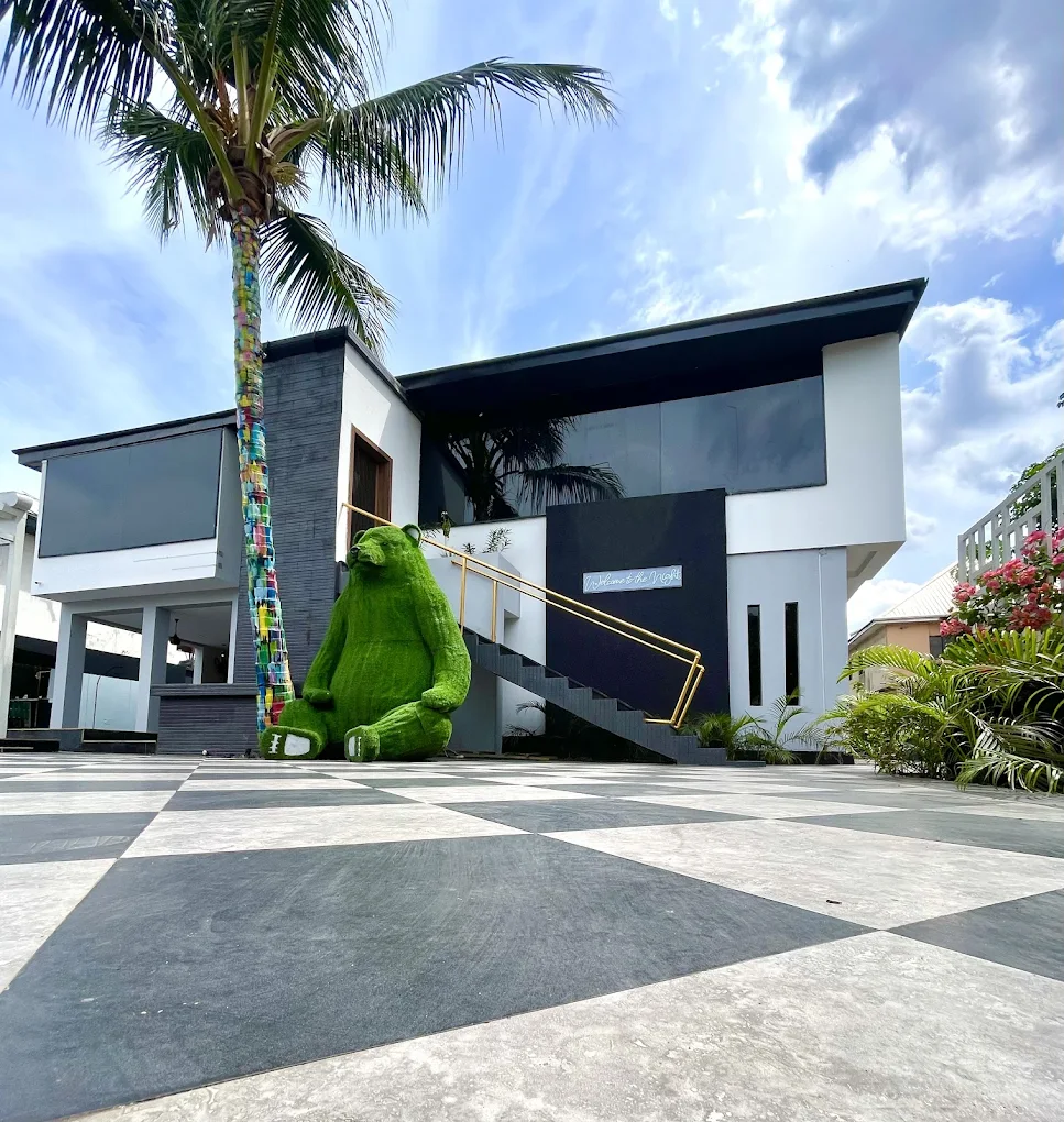 NOX Restaurant & Lounge